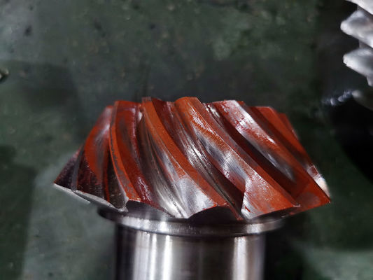 SAE 8620 التروس المخروطية الحلزونية 58-62 HRC AISI AGMA 8