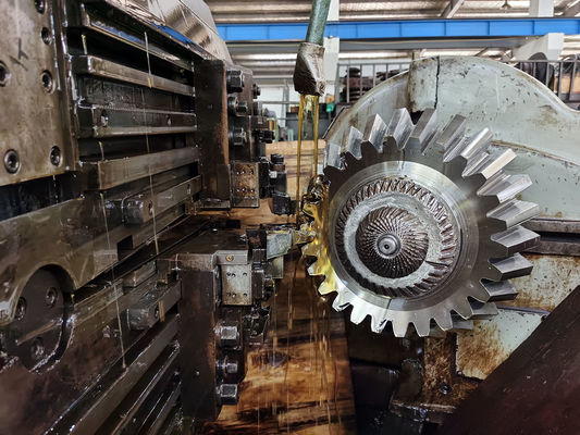 SAE 4320 ترس تشكيل الترس المخروطي المستقيم للكسارة المخروطية لمعدات التعدين