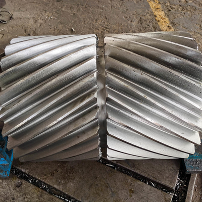 HRC58-62 Helical Gear 30 ° / 45 ° DIN Class 4 للآلات الصناعية